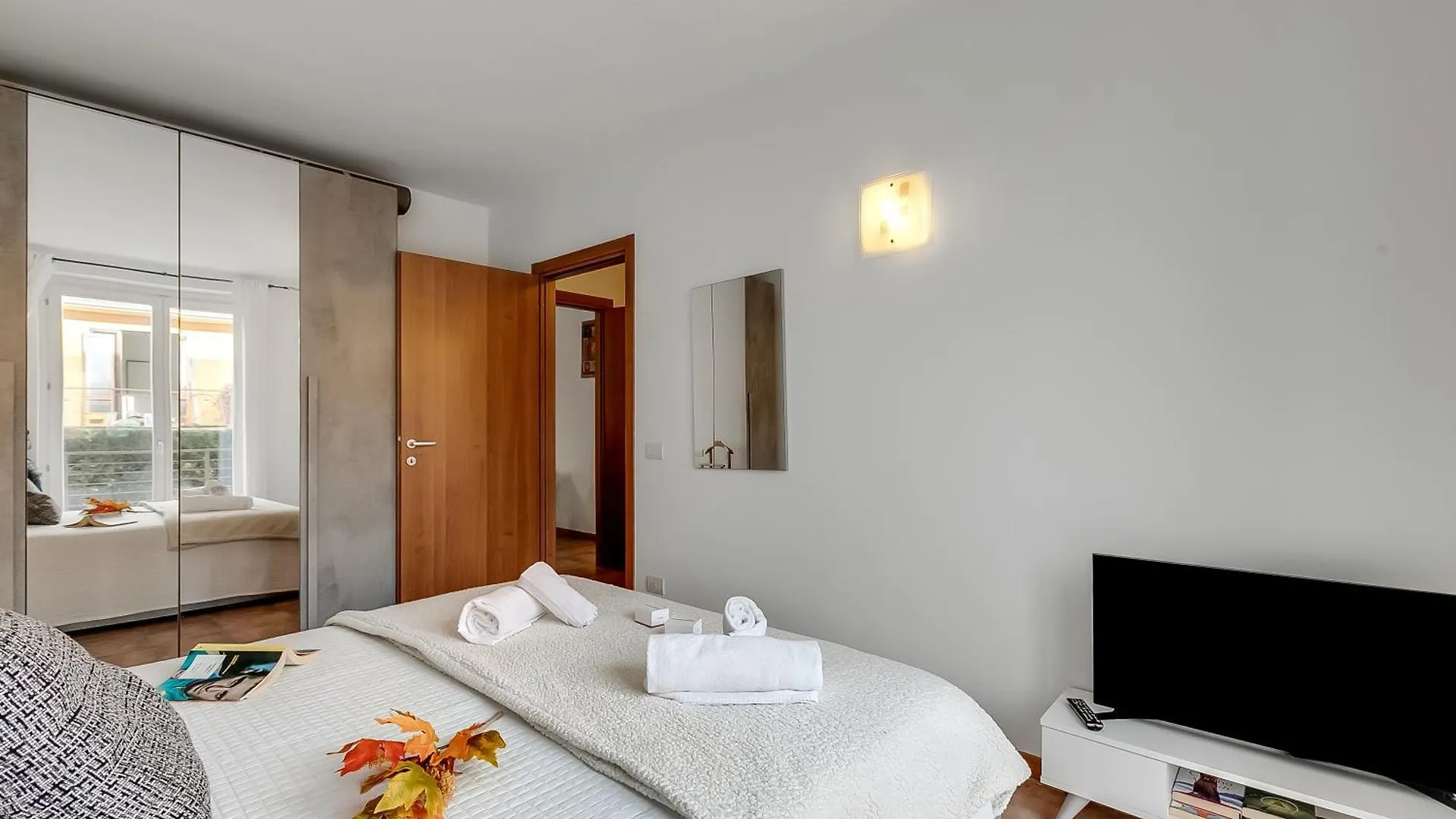 Residence Due Laghi - Happy Rentals Ispra Apartment